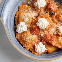 RAVIOLI AL POMODORO (1200CAL) رافيولي بالمادورو